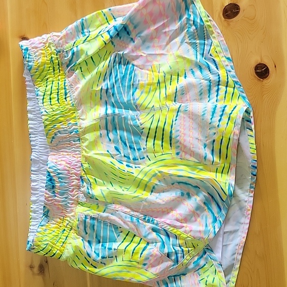 Women's HAUL athletic shorts - Picture 9 of 12